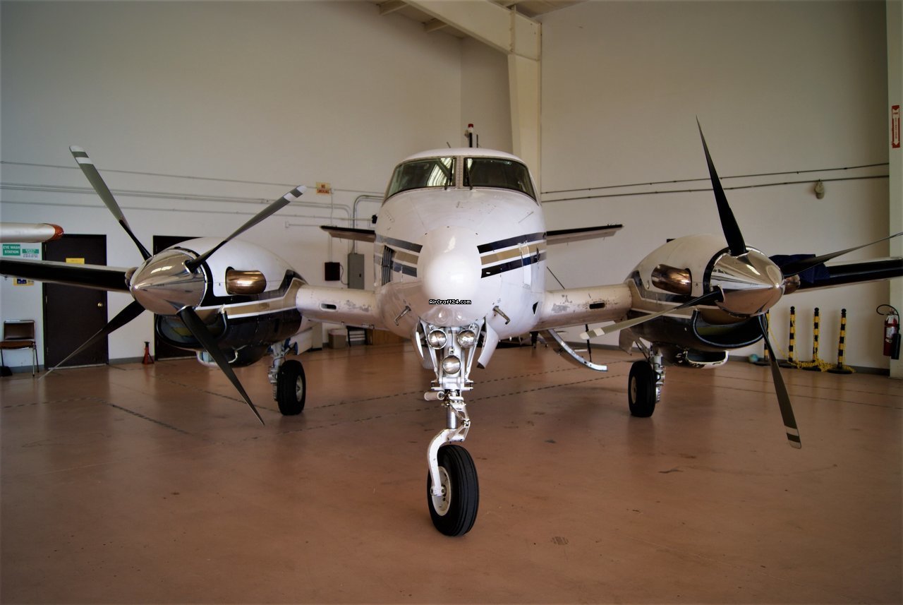beechcraft king air c-90